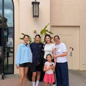kaiyun-有爱!中国女排三代副攻名将在美国聚首,58岁的她容颜不老风采依旧|马蕴雯|薛翼枝|上海女排|李月明|铜牌_新浪体育_新浪新闻